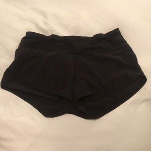 Lu lu lemon speed short, size 6, gently worn